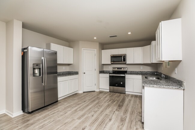 Photo - 6226 Travelers Rest Ct