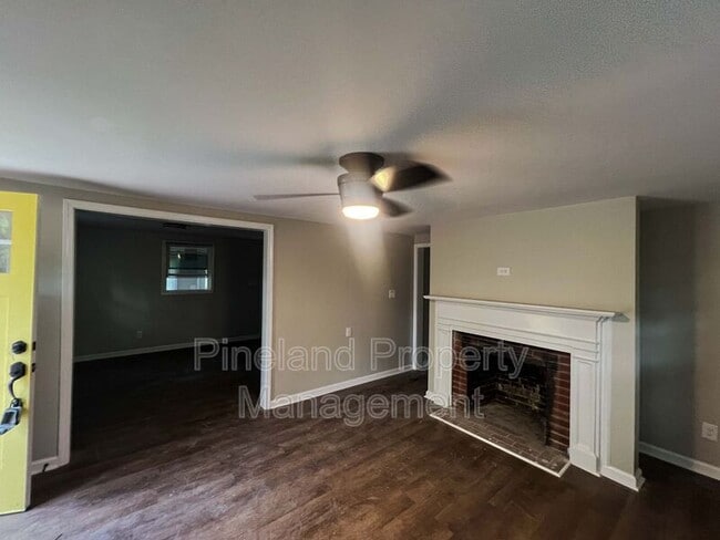 Photo - 2155 Goins Dr