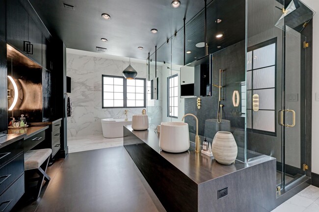 Photo - 2521 Westgate Dr