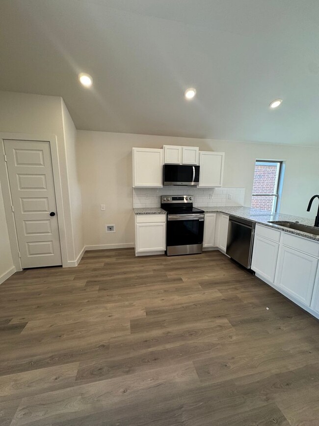 Photo - Brand New Construction 2025 3/2/2 in Homestead!!! 1/2 off special 1st month's ren