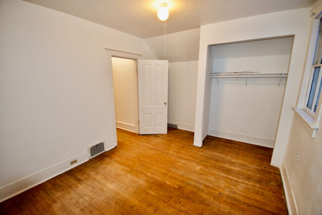Photo - 821 8th St N