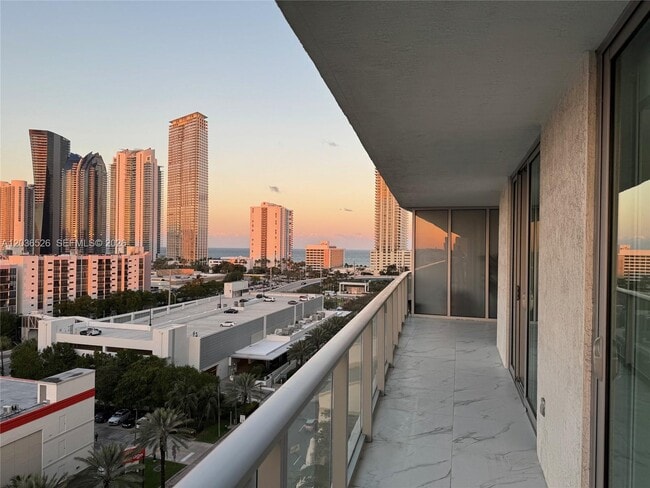 Photo - 330 Sunny Isles Blvd Unidad 5-1003