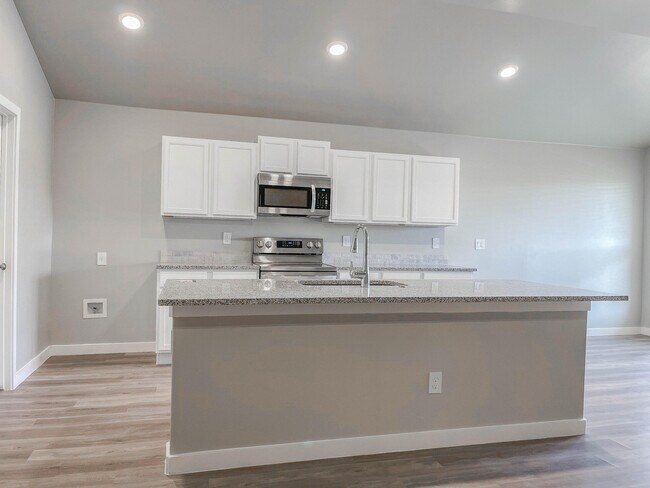 Photo - 1705 133rd St