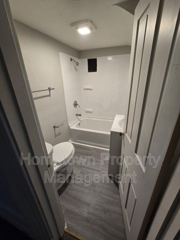 Photo - 108 S High St Unit 1