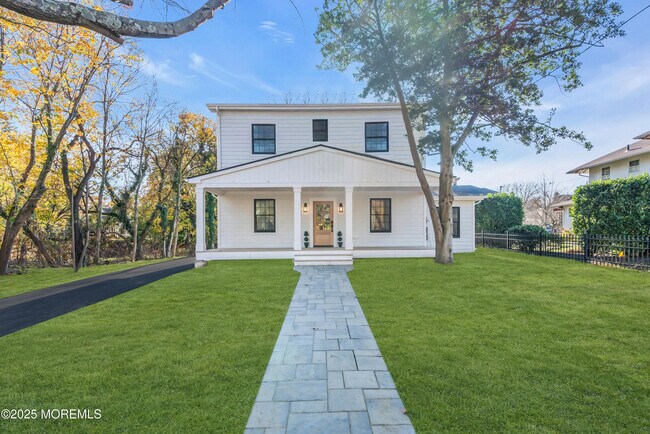 Photo - 340 River Rd