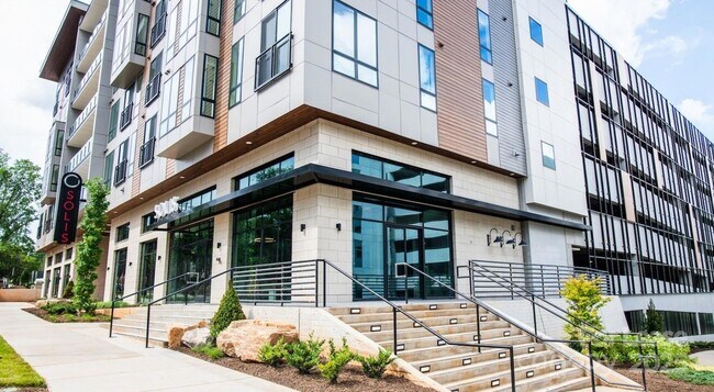 Building Photo - 1133 Harding Pl Unit C1