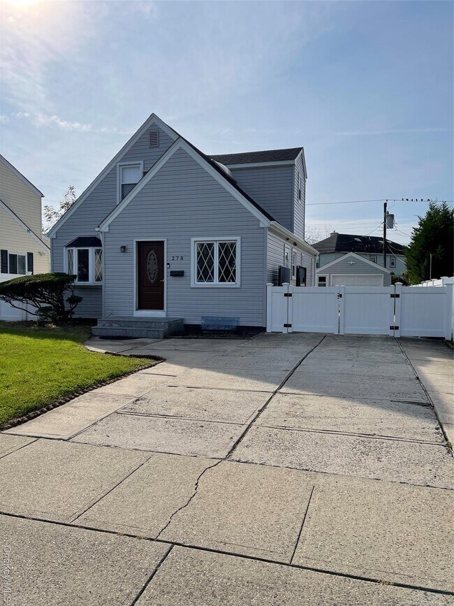 Building Photo - 278 Devonshire Dr