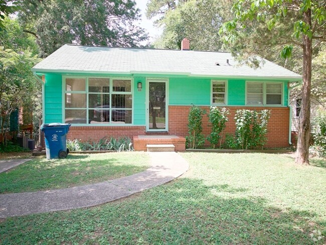 Building Photo - Beautiful 3 Bedroom 1 Bath Home in Forest ...