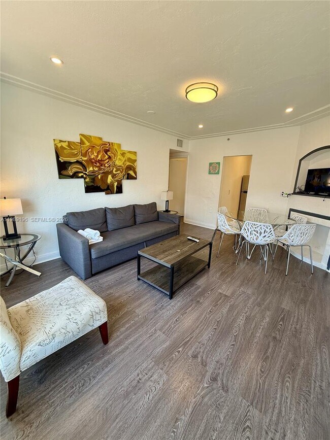 Photo - 1542 Jefferson Ave Unidad 8