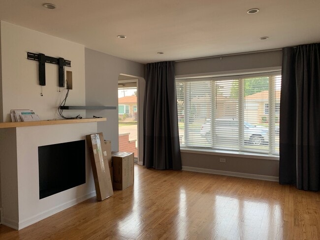 Photo - 7621 W Norridge St