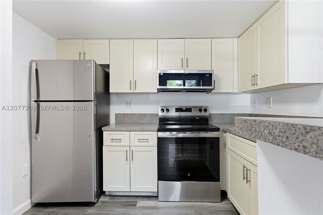 Photo - 9877 Nob Hill Ct Unit 9877