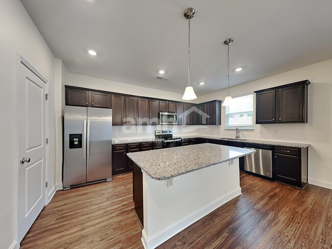 Photo - 1124 Bentley Pl