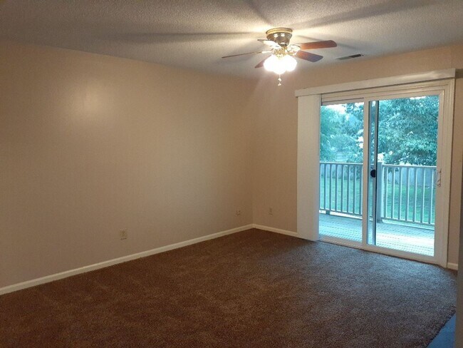 Photo - 502 Thorncliff #202, Newport News, VA 23608