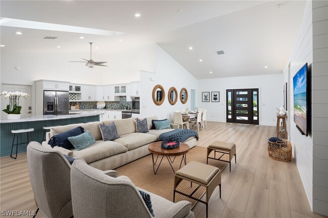 Photo - 339 4th Ave N