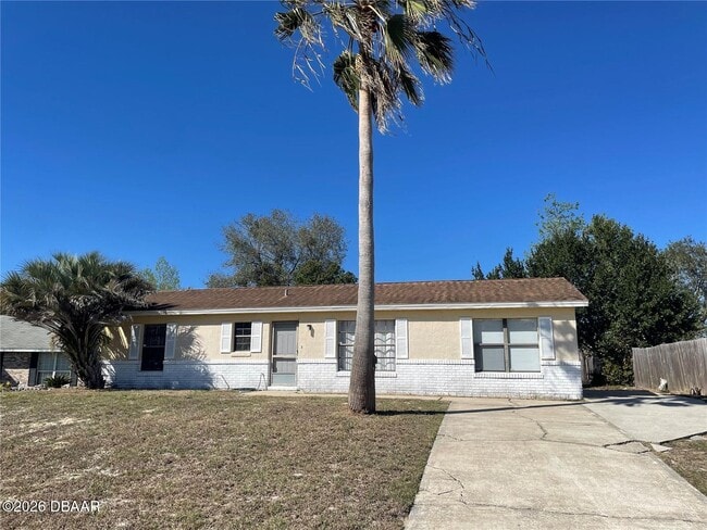 Photo - 2570 Beal St