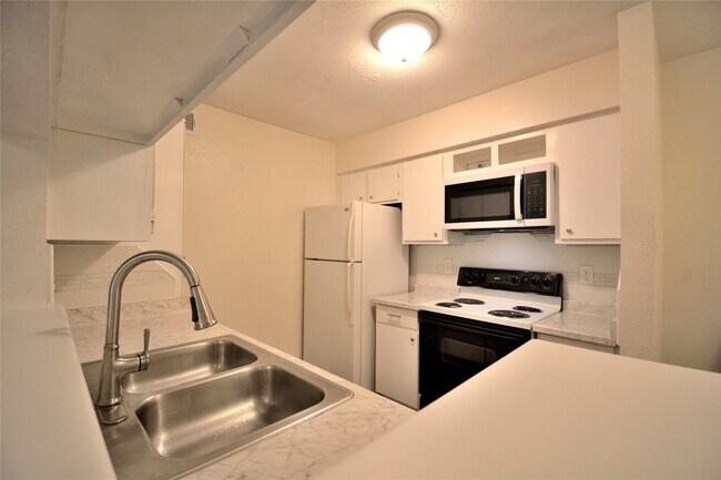 Photo - 18800 Egret Bay Blvd