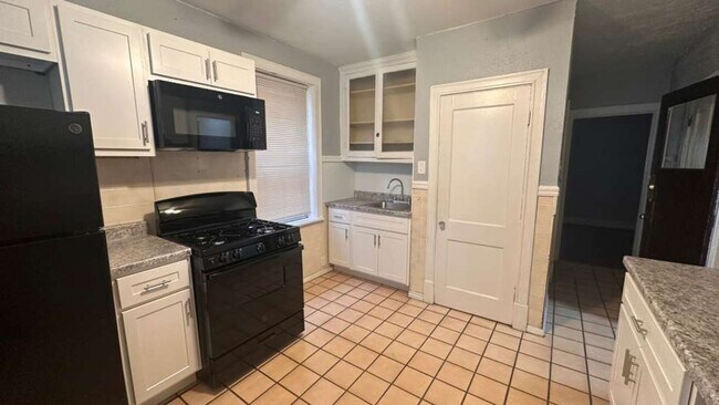 Photo - 5042-5044-5044 Pernod Ave Unit 5044 1F