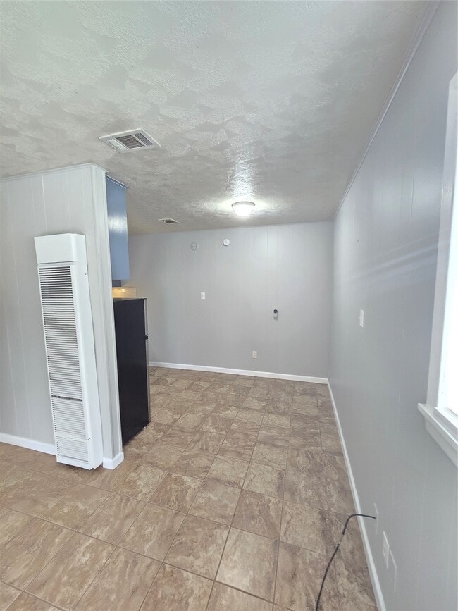 Building Photo - 509 Truman St