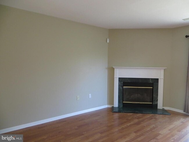 Photo - 6403 Rolling Hill Dr