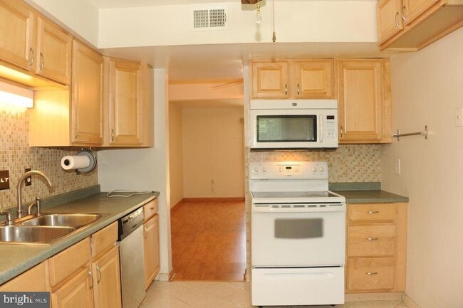 Photo - 6612 Forbush Ct
