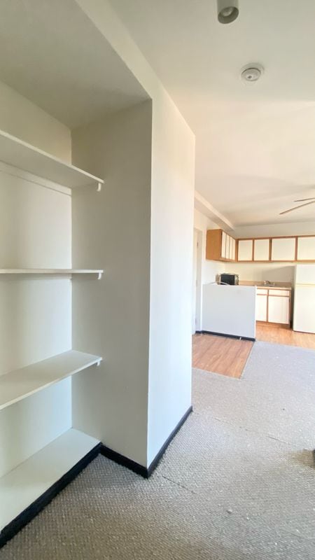 Photo - 3933 N Clarendon Ave