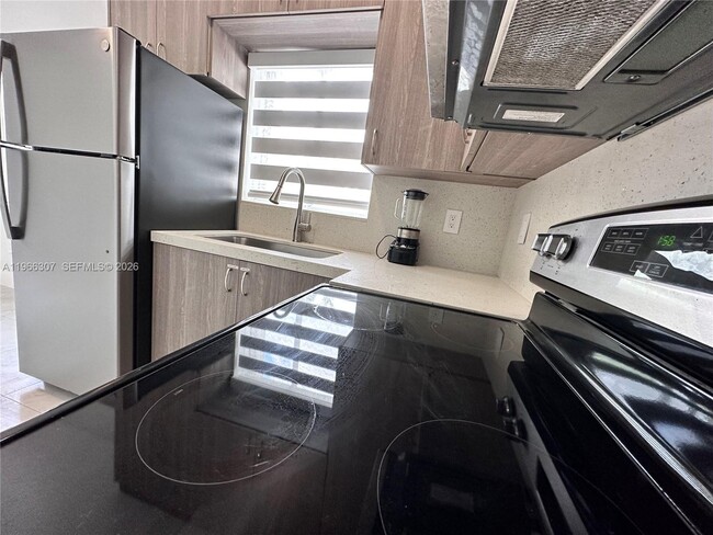 Photo - 842 SW 14th Ave Unit 2