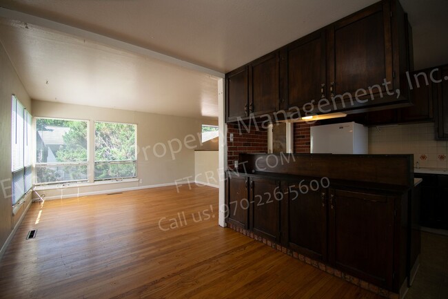Photo - 1916 Larkspur Dr