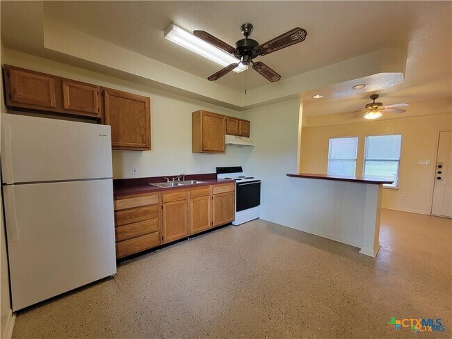 10413 Trimmier Rd