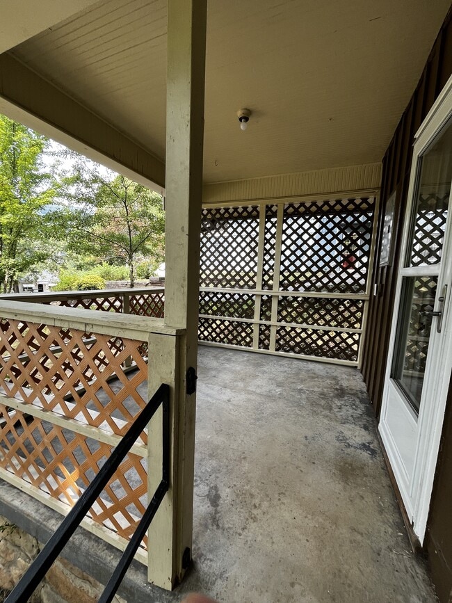 Photo - 5025 Sunnyside Ave Unidad Upstairs