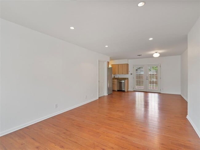 Photo - 616 Long Bow Ln