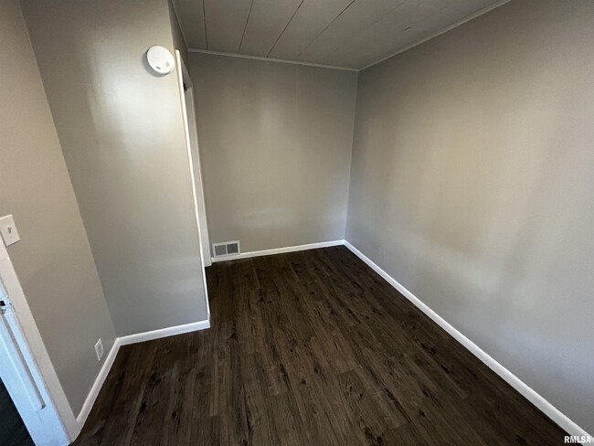 Photo - 1020 E Kansas St