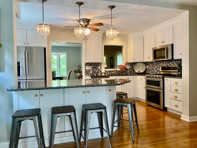 Photo - 57 West Hazel Dell Ln