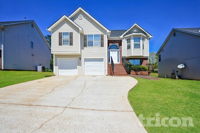 Building Photo - 11728 Spring Lake Way