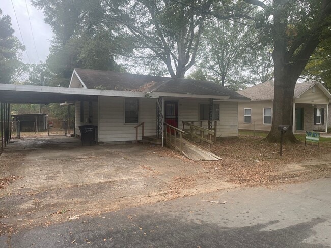 Building Photo - Spacious 2 Bed 1 Bath Home for rent in Jacksonville