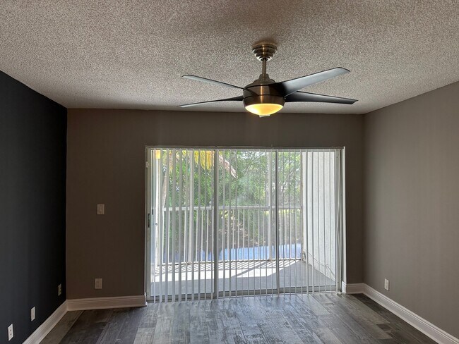 Photo - 5672 Rock Island Rd Unidad 260