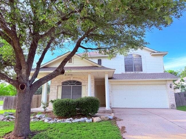 Building Photo - 3 BEDROOMS + AN OFFICE, 3 FULL BATHROOMS -  LIGHT AND BRIGHT INSIDE