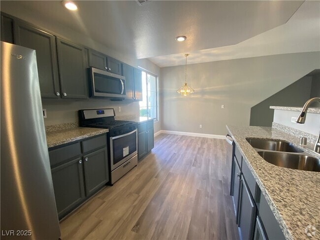 Building Photo - 10011 Crimson Palisades Pl Unit 102 Rental