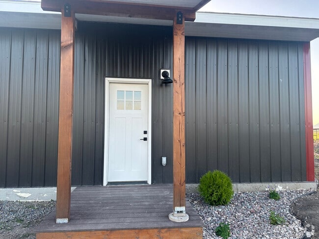 Building Photo - 151 Equestrian Ln Rental