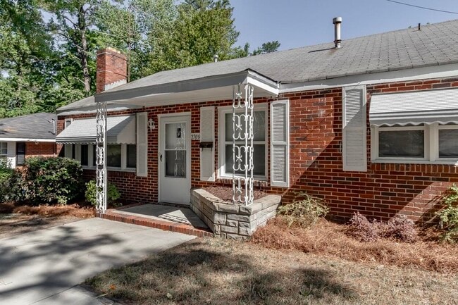 Photo - 2709 Hazel St