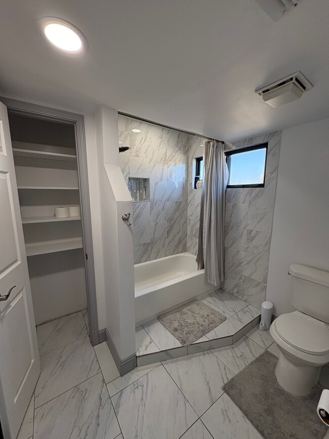 Photo - 105 Braun St