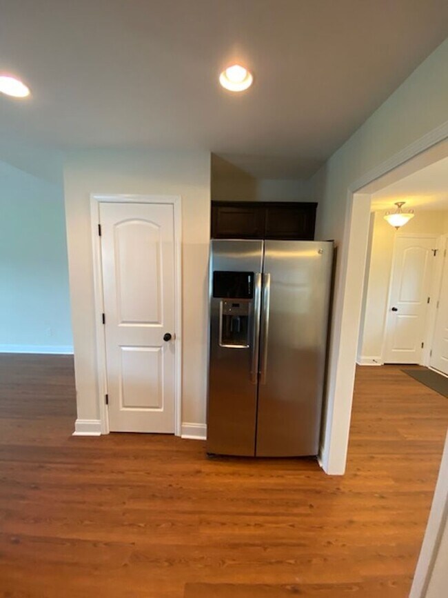 Photo - 3 Bedroom 2 Bath home in LEXINGTON.