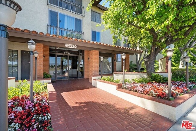 Photo - 12720 Burbank Blvd Condo Unit 327