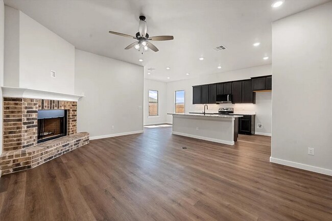 Photo - 2024 New Build in Wolfforth | Open Concept, Cul-de-Sac & Modern Finishes