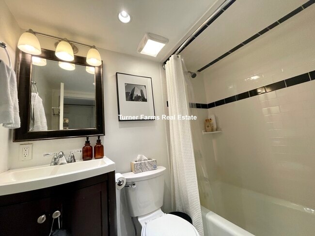 Photo - 113 Beacon St