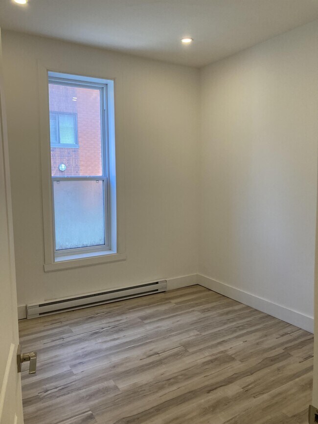 Photo - 1896 Rue Joliette Unit 1896