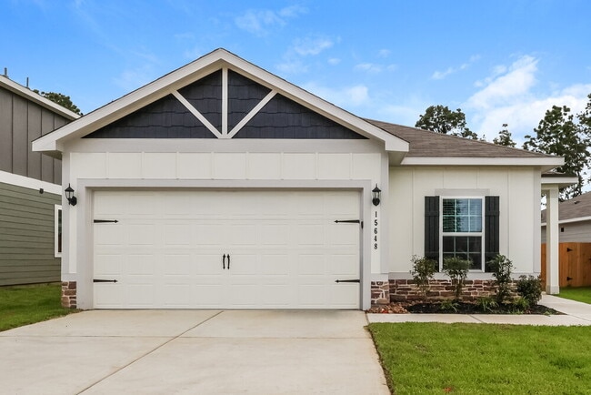 Building Photo - 15648 Plum Brk Dr