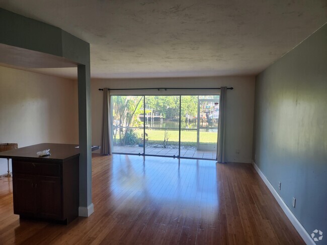 Building Photo - 342 Southwind Dr Unit 101 Rental