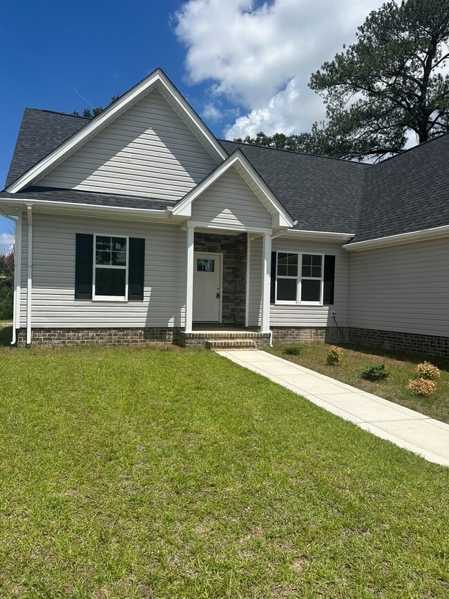 Photo - 645 Glensford Dr