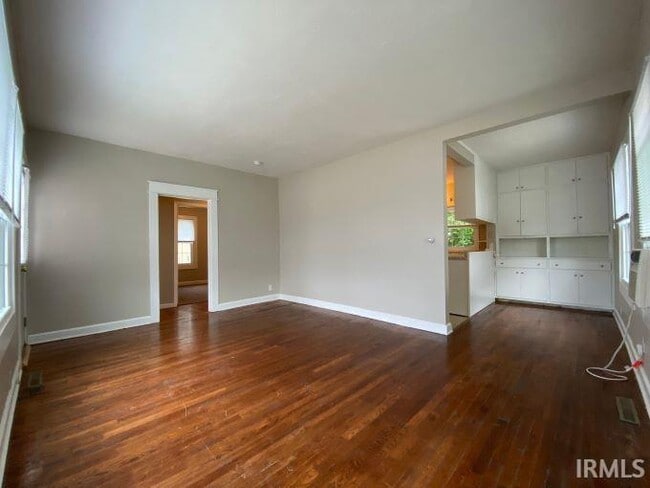 Photo - 811 N Grant St