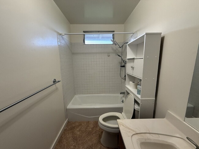 Photo - Cozy Detached 1BR/1BA Cottage in Pearl City – Private, Convenient, and Comfortable